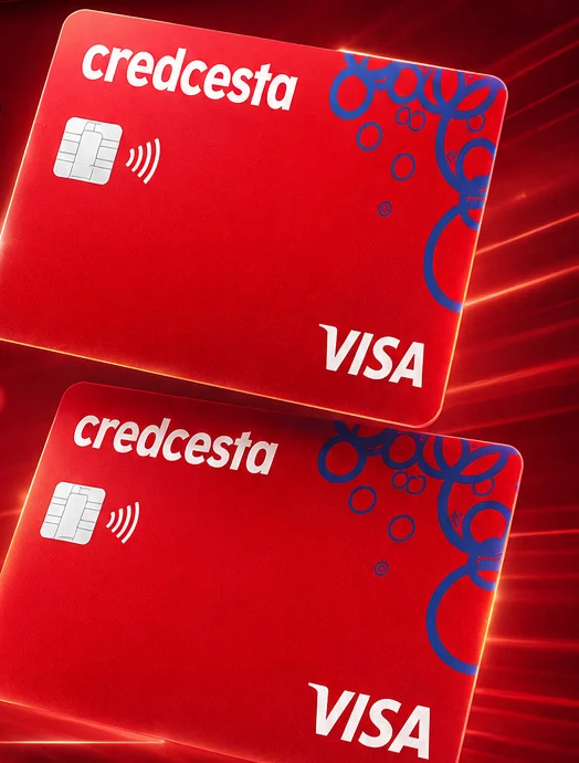 O cartão Credcesta do Banco Master: vermelho, com a bandeira Visa — é ele que aparece como PKL ONE no holerite